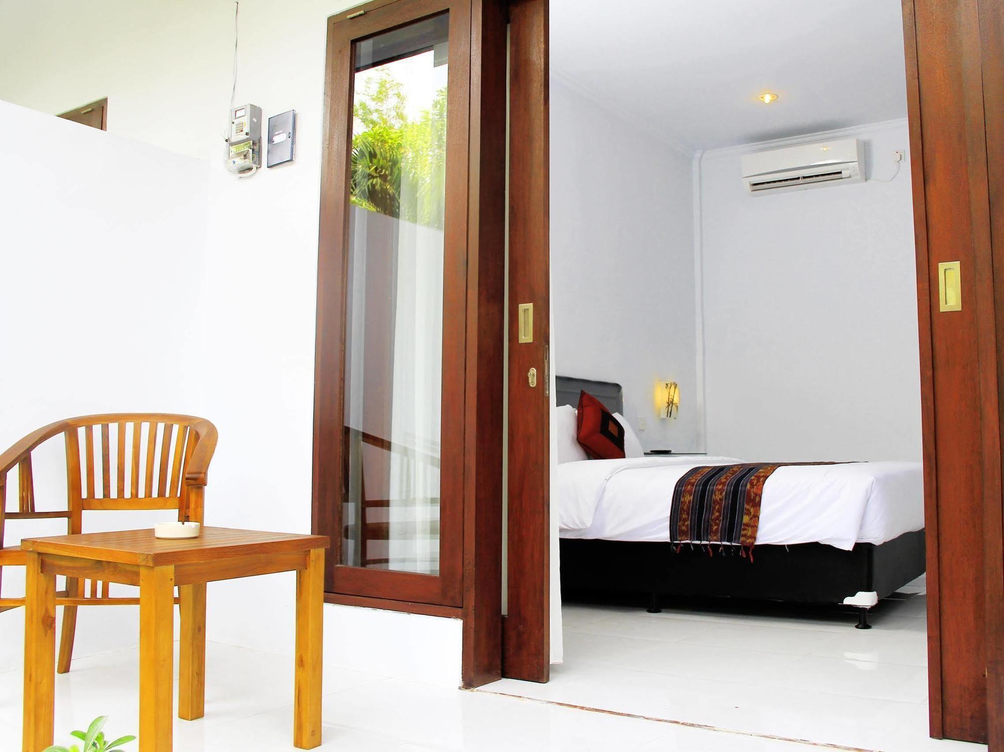 U House Seminyak Hotel Kerobokan  Exterior photo