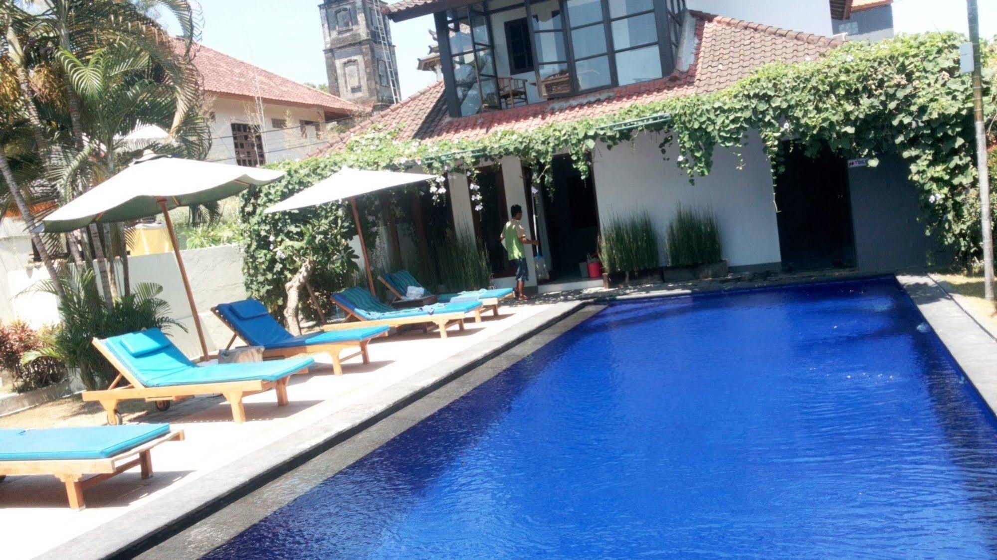 U House Seminyak Hotel Kerobokan  Exterior photo