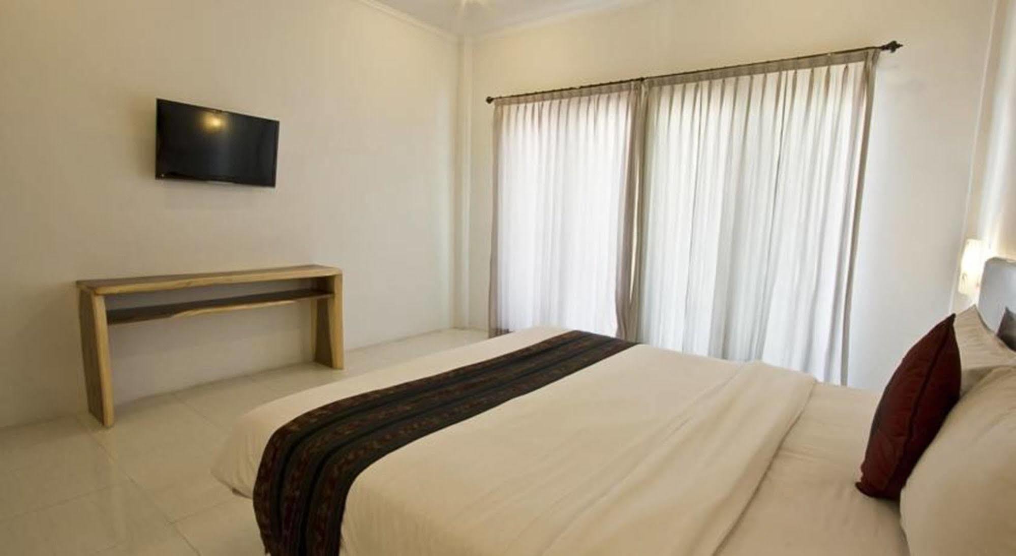 U House Seminyak Hotel Kerobokan  Exterior photo