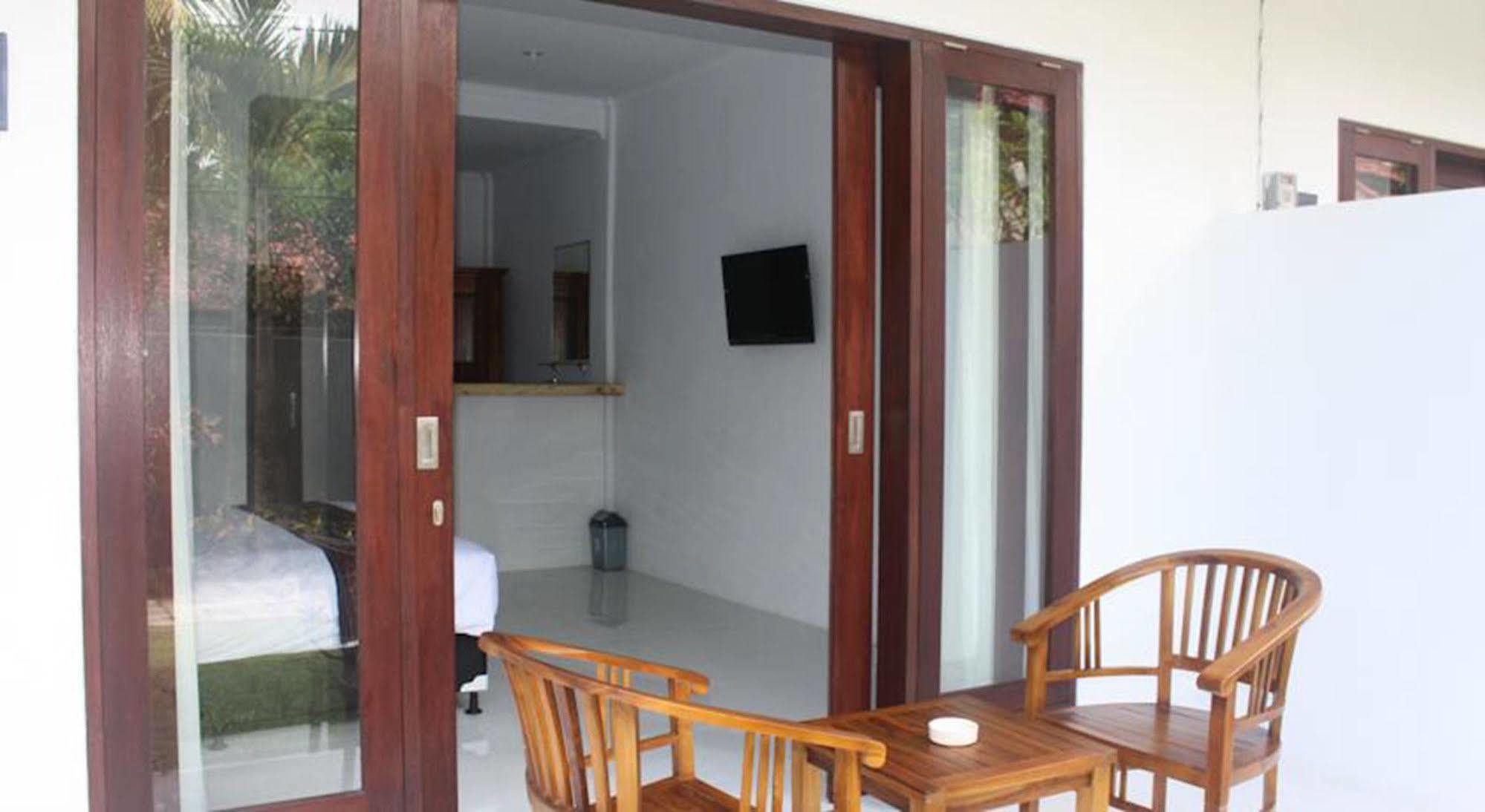 U House Seminyak Hotel Kerobokan  Exterior photo