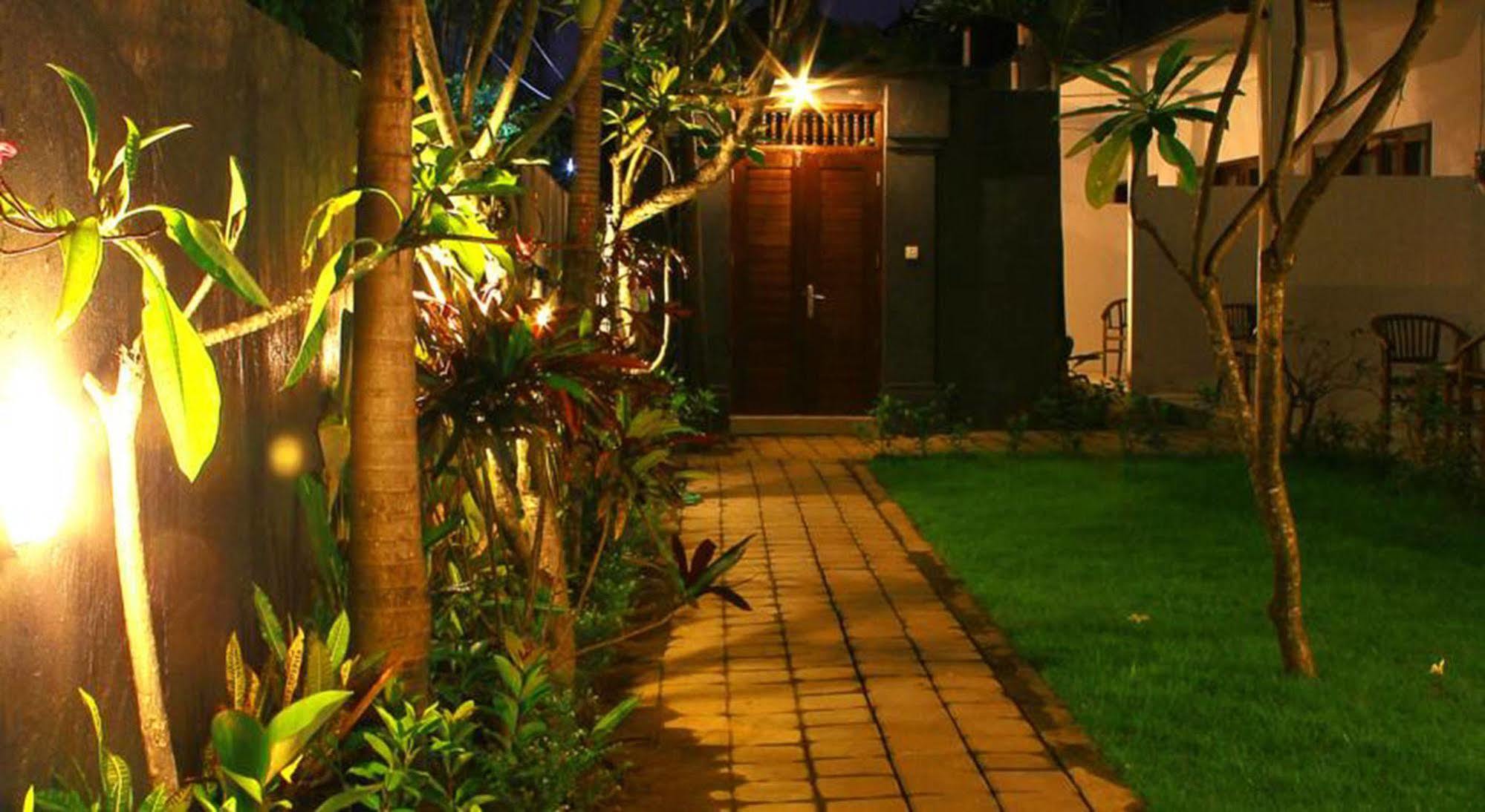 U House Seminyak Hotel Kerobokan  Exterior photo