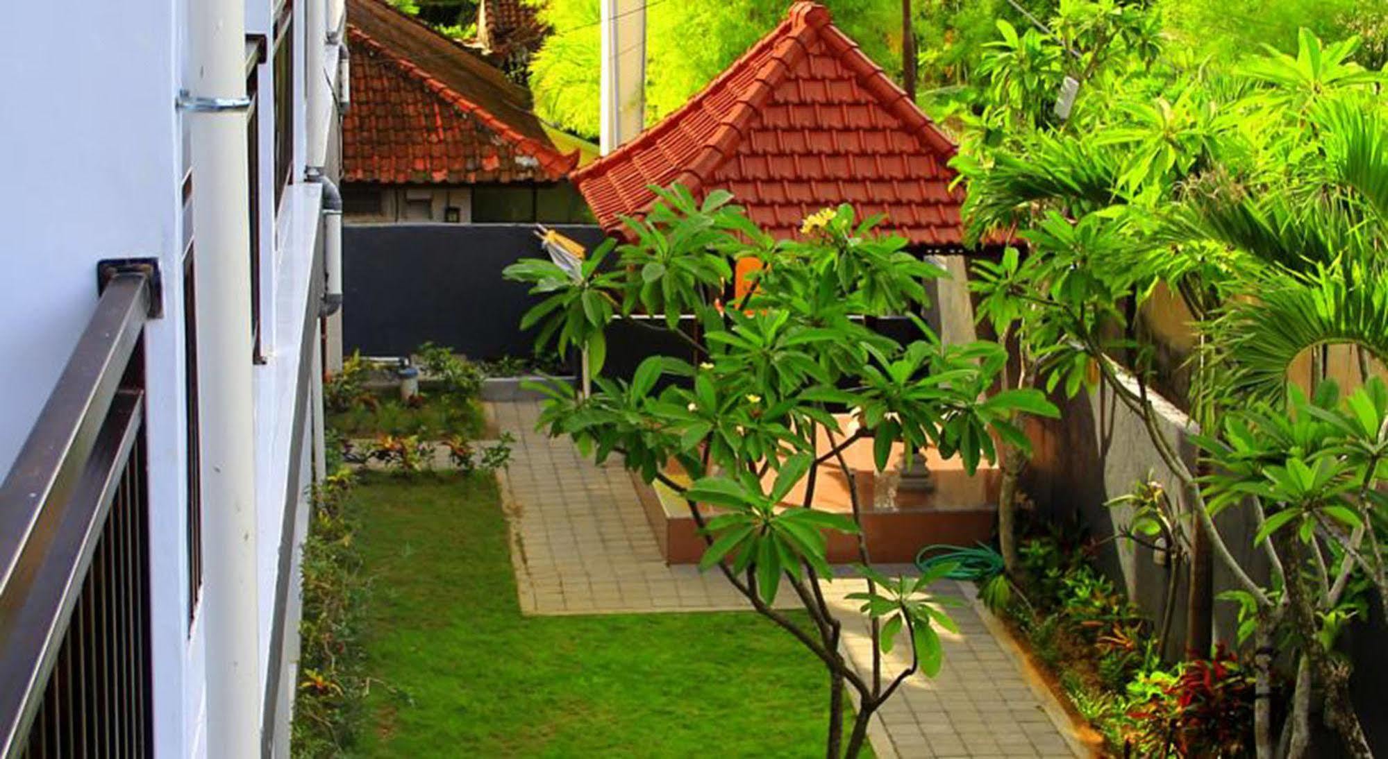 U House Seminyak Hotel Kerobokan  Exterior photo