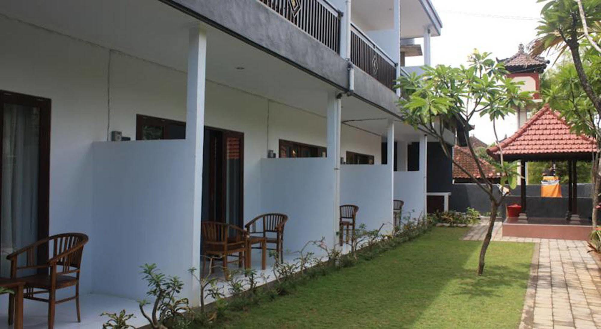 U House Seminyak Hotel Kerobokan  Exterior photo